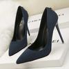 Zapatos de mujer de gamuza de corte bajo con punta puntiaguda y hebilla en forma de D, sexys, de estilo europeo y americano, de moda, sencillos, de tacón fino y alto para mujer.