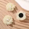 Estilo Xiao Xiang Elegante Hilo de Malla Perla Artificial Camelia DIY Hecho a Mano Pasador Tocado Broche Accesorios para Ropa