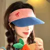 Sombrero de sol de mezclilla a cuadros con parche de lazo para mujer, sombrero de verano versátil con ala ancha para viajes al aire libre