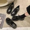 Sapatos de Couro Femininos de Primavera para Uso ao Ar Livre, Estilo Britânico que Aumenta a Altura, Novos Mocassins 2026, Sapatos de Cadarço Versáteis Brilhantes com Solado Grosso