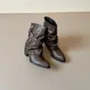 Botas de tacón grueso western cowboy con hebilla de cinturón remachada de moda retro coreana para aumentar la altura, nuevas y versátiles para mujer 2026