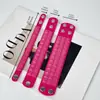 Pulsera para Mujer de Color Caramelo Cuadrada Estilo Punk Nuevo Europeo y Americano, Pulsera de Muñeca Casual de Moda con Remaches Personalizados, Joyería