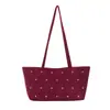 Bolsa Tote Suede Fosco Retrô com Rebites, Bolsa de Ombro Feminina de Grande Capacidade, Bolsa Versátil Casual para o Dia a Dia
