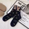 Meias até a panturrilha com fio de pena tridimensional, estilo outono e inverno feminino, modernas e fofas, meias de urso versáteis famosas na internet, venda direta da fábrica