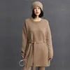 2025 Nova Malha de Base Feminina Outono e Inverno Gola Redonda de Caxemira Comprimento Médio com Cordão e Barra Reta