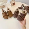 Sapatos de Algodão com Forro de Lã de Cordeiro Estilo Coreano para Meninas 2025 Inverno Novo Sapatos Birkenstock de Solado Macio Sapatos de Princesa com Laço Botas Curtas