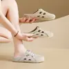 Nueva colección de verano: zapatillas blancas para mujer, diseño de malla transpirable, adecuadas para estudiantes, estilo casual, que realzan la altura, modernas, 2026