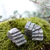 Joyas de micro paisajismo con musgo, camino de escalones de piedra gris, pasarela de escaleras, adornos DIY de jardinería