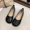 Sapatos rasos de bico redondo em novo estilo, coleção 2026, fáceis de calçar, adequados para primavera e outono, modernos e versáteis, sapatos estilo avó coreano, sapatos casuais