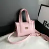 Bolsa Pequena Quadrada de Verão Yuezi 2026 para Mulheres, Bolsa Simples e Elegante, Doce Bolsa de Ombro Transversal