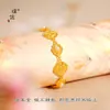 Tienda de oro con pulsera de loto auspicioso de perla de oro arena hebilla OT loto nueva pulsera china exquisita de lujo ligero para novia