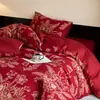 Juego de ropa de cama de cuatro piezas de gasa de doble capa jacquard teñido en hilo de algodón, algodón puro, lujo ligero, tacto de alta gama, sábana plana, funda de edredón, sábana bajera, rojo brillante