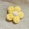 Lindo y Dulce Flor Puff Hecha a Mano Lana Crochet Pequeño Broche de Flor Flor Decorativa para Ropa Decoración para Bufanda Sombrero