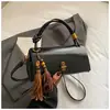 Bolsa de Mão Pequena Portátil Transfronteiriça para Mulheres 2026 Novo Estilo Coreano Retrô Nicho Bolsa de Ombro Transversal Elegante Pequena Quadrada para o Dia a Dia