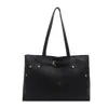 Bolsa de mão/bolsa tote de ombro feminina casual texturizada de cor sólida, nova tendência de verão 2026, grande capacidade, rebite simples