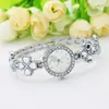 Pulseira de Relógio Feminina com Ponto de Diamante Trevo de Quatro Folhas Pulseira de Relógio Feminino Casual Relógio de Presente Joia Relógio de Pulso Feminino