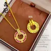 Tienda de Oro Mismo Estilo Collar de Corazón Picado Chapado en Oro Alta Retención de Color Floral Mariposa Moneda de los Cinco Emperadores Collar Venta al por Mayor