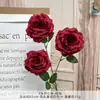 Buquê Artificial de Rosas Felizes com 3 Cabeças Flor de Seda Artificial Flor de Plástico Decoração de Sala de Estar de Luxo Arte Floral de Casamento Produto Acabado