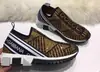 Zapatos deportivos casuales para parejas de hombres y mujeres de la familia D. Calzado de moda para hombres con estampado de pies. Zapatos de moda. Exhibición transfronteriza europea y americana.
