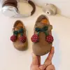 Zapatos Birkenstock Personalizados Lindos de Dibujos Animados para Niñas Pequeñas, Zapatos Individuales Versátiles de Moda Estilo Coreano, Zapatos de Lunares, Zapatos de Exterior para Niñas