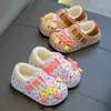 Pantufas de inverno quentes para meninas, forradas com fleece, impermeáveis e fofas para usar em casa, adequadas para bebês e meninas pequenas, com sola antiderrapante
