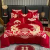 Conjunto de cama de luxo vermelho vibrante para casamento, conjunto de quatro peças 100% algodão com bordado de dragão e fênix, lençol e capa de edredom para celebração de casamento