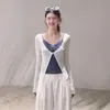 Cobertura de Tricô Branca Versátil com Proteção Solar Camisola Floral Top de Corte Justo Feminino de Verão Conjunto Absolutamente Deslumbrante Super Bonito