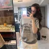 Camiseta Assimétrica de Manga Curta Estilo High Street Americano para Mulheres, Versátil de Verão Casual Decote Caído Tendência Soltinha Afinando Top