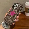 A capa 2 em 1 mais vendida da TK com estampa de leopardo e cor rosa vermelha para iPhone 17 Pro Max, capa de celular à prova de choque