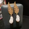 Elegância Leve como Pena~ Brincos de Pérola em Folha Cravejados de Diamantes Estilo Palácio, Toque de Luxo Leve e de Alta Qualidade, Brincos de Moda Europeia e Americana para Mulheres