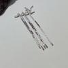 Brincos de personalidade com pingente de osso de orelha, brincos de personalidade com micro zircônia incrustada, cobra espiritual, preto e branco, diamante completo, sem piercing, para mulheres