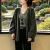 Conjunto de Dos Piezas para Mujer: Chaleco Rayado de Cuello en V Dulce y Elegante con Cárdigan de Punto, Nuevo Atuendo de Otoño Moderno y Versátil