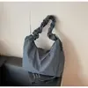 Bolso tote de cuadros de nicho coreano para mujer, nuevo modelo 2026, gran capacidad, casual y artístico, con correa de hombro plisada, bolso de hombro cruzado único