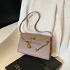 Venta al por mayor del fabricante Bolso Kelly para mujer Estampado de Palma Bolso versátil para hombro y axila Bolso tipo Baguette retro portátil de alta gama para mujer