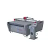 Fábrica de Máquinas de Corte con Cuchilla Vibratoria de Cuero Producción Fabricación Alfombrillas para el Suelo del Coche Material Compuesto Flexible Cuchilla Vibradora