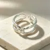 Anillo liso elegante y minimalista para el dedo índice, popular entre las influencers femeninas, anillo hueco de lujo ligero, anillo de lazo de estilo coreano de nicho