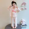 Conjunto de Pijama Infantil Primavera y Otoño 2026, Ropa de Aire Acondicionado de Manga Larga con Dibujos para Niñas, Ropa de Casa de Lunares para Bebé