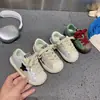 Zapatos retro para niños con puntera de concha, zapatillas de moda de otoño para niños, zapatos casuales para niñas con estampado de estrellas, suela blanda, zapatos lindos y originales para niños