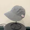 Sombrero de Pescador Parcheado a Rayas Nuevo Coreano para Mujer, Estilo Delgado de Verano, Ala Ancha para Sombrear el Sol, Adelgazante de Rostro, Protección Solar, Sombrero de Moda