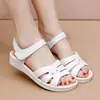 Sandalias de Verano para Mujer de Fábrica Fuente Wuchuan, Tacón de Cuña Negro, Suela Gruesa Antideslizante de PVC, con Correas Finas, Remaches y Correa Trasera