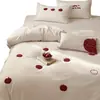 Conjunto de Cama Bordado de Quatro Peças em Algodão Lavado, Lençol Simples 100% Algodão Puro, Lençol com Elástico, Capa de Edredom Conjunto de Três Peças