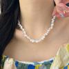 Collar de perlas barrocas de forma especial Collar para mujer de lujo ligero de alta gama con sentido del diseño de nicho Accesorios de cadena para clavícula 2023 nueva moda