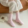 Meias de dormir de veludo coral de cor sólida sem fiapos, transfronteiriças, outono e inverno, confortáveis, quentes, espessadas, meias de toalha de cano médio, atacado de fábrica