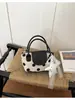 Diseño único, bolsa de lunares estilo ins para mujer, nuevo bolso de mano artístico vintage 2026, bolso cruzado casual