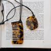 Collar retro de leopardo con peine, cadena larga para suéter, diseño de nicho para mujer, collar de ácido acético, accesorios de cuello con cuerda negra de alta gama