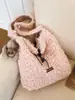 2025 Bolsa Transversal Versátil de Pelúcia Grande Capacidade Outono/Inverno Nova Moda Coreana Tendência Elegante Bolsa de Ombro