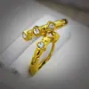 Pendientes Redondos de Diamante Ovilo Cast Vintage de Lujo Ligero en Dos Tonos Dorado y Plateado Incrustación Maillard de Lujo Ligero para el Viaje Diario y la Moda Diaria