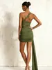 Vestido Corto Sexy Asimétrico de un Hombro, Color Sólido, Fruncido Sexy, Ajuste de Cintura, Nuevo de Verano 2025 Europeo y Americano