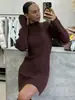 Vestido justo de tricô com manga longa feminino 2023 gola alta meia-calça justo cor sólida temperamento curto outono e inverno vestido suéter