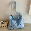 Bolsa transversal casual de grande capacidade com bolinhas para mulheres, nova e estilosa bolsa tote para o dia a dia e para ir ao trabalho, de ombro e transversal, 2026